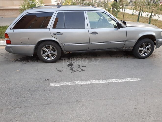 Mercedes E 300 1987, 267,000 km - 3.0 l - Bakı