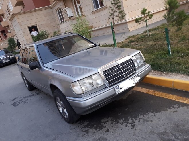 Mercedes E 300 1987, 267,000 km - 3.0 l - Bakı