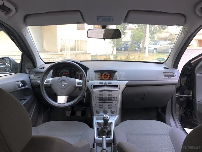 Opel Astra 2009, 145,000 km - 1.4 l - Bakı