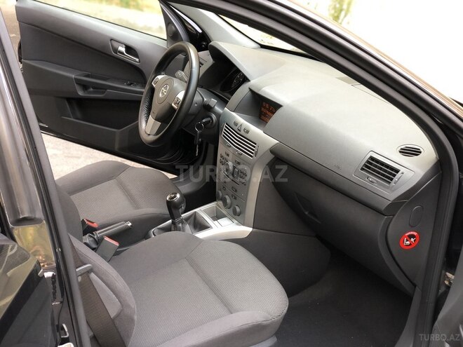 Opel Astra 2009, 145,000 km - 1.4 l - Bakı