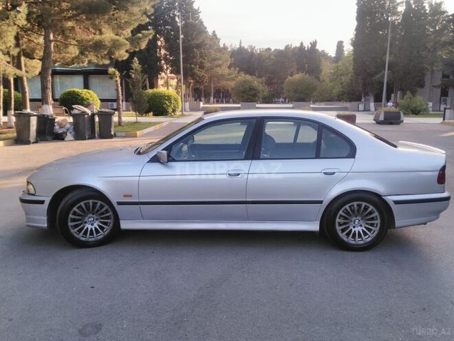 BMW 528 1997, 258,000 km - 2.8 l - Sumqayıt