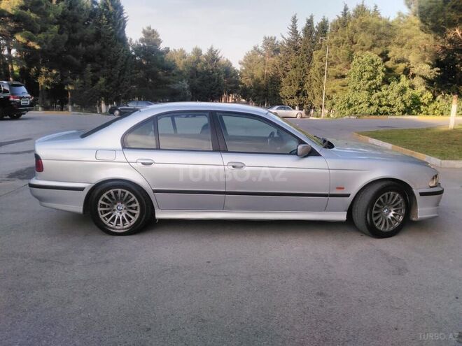 BMW 528 1997, 258,000 km - 2.8 l - Sumqayıt