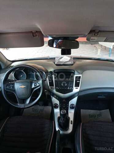 Chevrolet Cruze 2011, 288,000 km - 1.6 л - Ucar