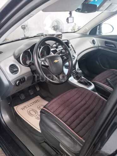 Chevrolet Cruze 2011, 288,000 km - 1.6 л - Ucar