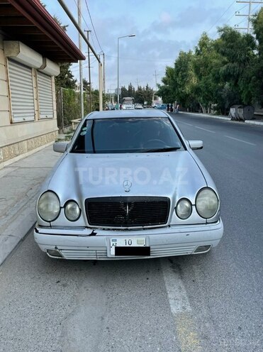 Mercedes E 220 1996, 350,000 km - 2.2 l - Bakı