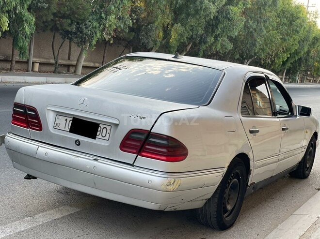 Mercedes E 220 1996, 350,000 km - 2.2 l - Bakı