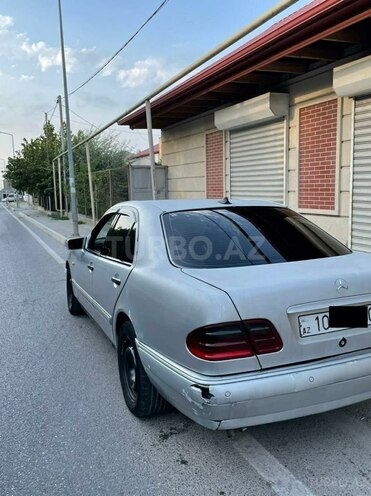 Mercedes E 220 1996, 350,000 km - 2.2 l - Bakı