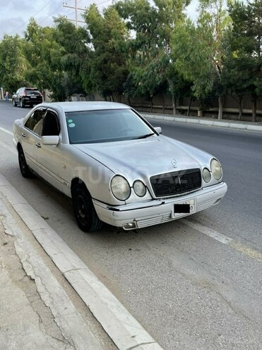 Mercedes E 220 1996, 350,000 km - 2.2 l - Bakı
