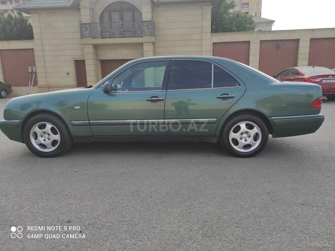 Mercedes E 220 1996, 286,682 km - 2.2 l - Sumqayıt