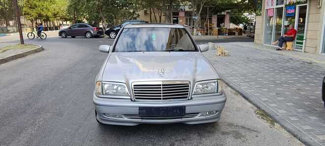 Mercedes C 220 2000, 310,000 km - 2.2 l - Sumqayıt