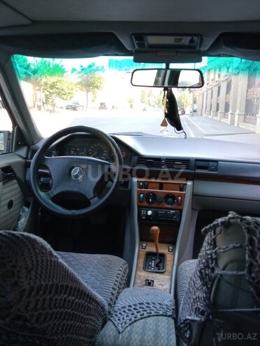 Mercedes E 230 1990, 380,000 km - 2.3 l - Bakı