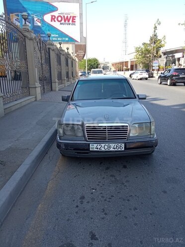 Mercedes E 230 1990, 380,000 km - 2.3 l - Bakı