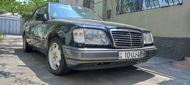 Mercedes E 220 1994, 320,000 km - 2.2 л - Bakı