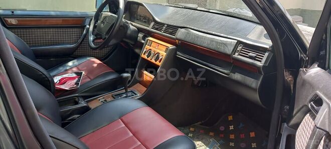 Mercedes E 220 1994, 320,000 km - 2.2 л - Bakı