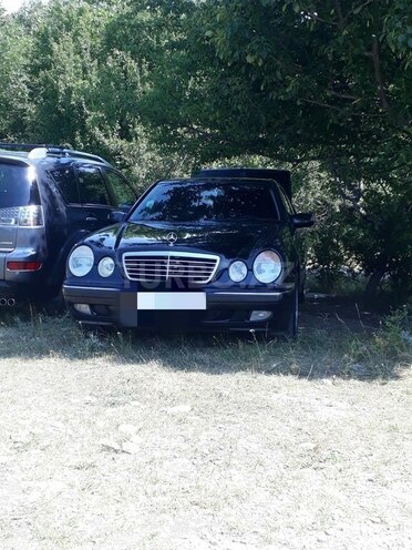 Mercedes E 220 2001, 502,836 km - 2.2 l - Bakı
