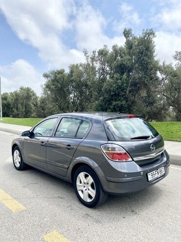 Opel Astra 2009, 139,000 km - 1.4 л - Bakı