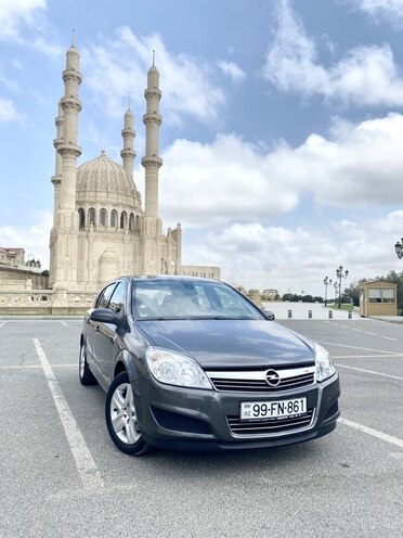 Opel Astra 2009, 139,000 km - 1.4 л - Bakı