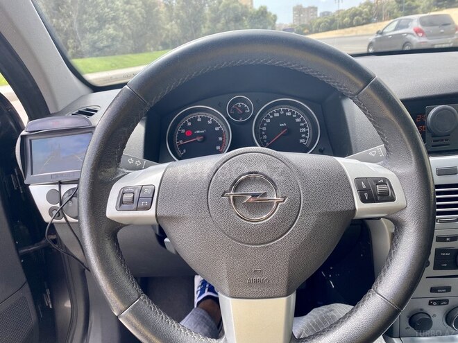 Opel Astra 2009, 139,000 km - 1.4 л - Bakı