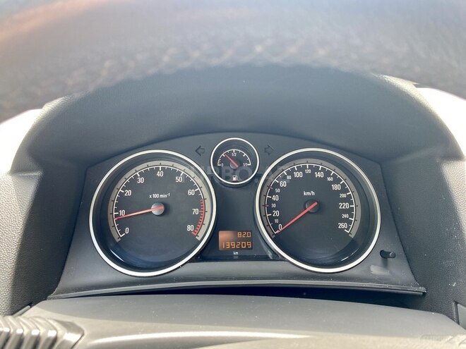 Opel Astra 2009, 139,000 km - 1.4 л - Bakı