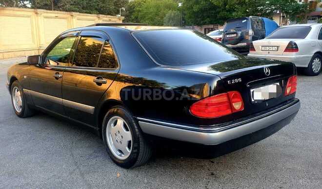 Mercedes E 280 1997, 240,000 km - 2.8 л - Bakı