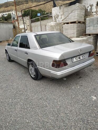 Mercedes E 200 1989, 200,000 km - 2.0 l - Bakı