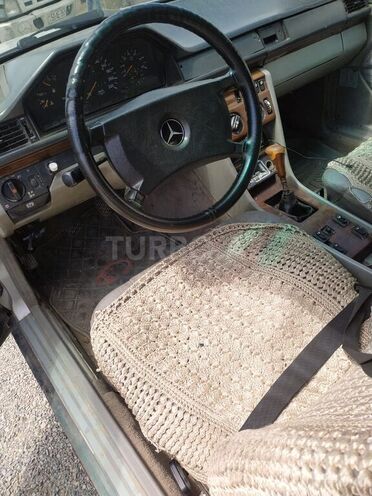 Mercedes E 200 1989, 200,000 km - 2.0 l - Bakı
