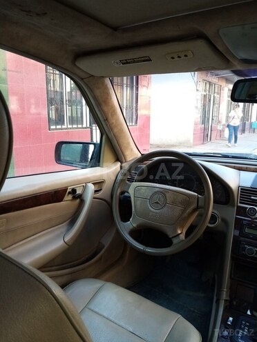 Mercedes C 230 1998, 220,000 km - 2.3 л - Sumqayıt
