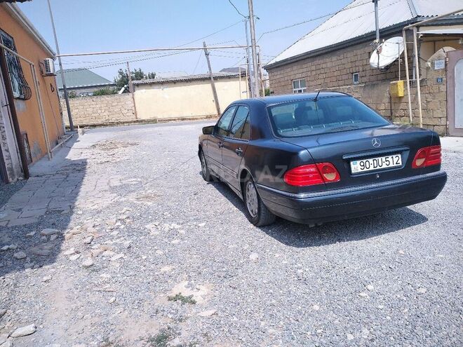 Mercedes E 220 2000, 280,000 km - 2.2 l - Bakı