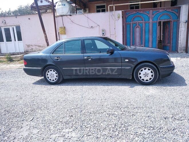 Mercedes E 220 2000, 280,000 km - 2.2 l - Bakı