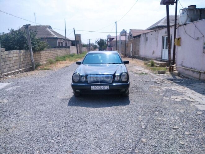 Mercedes E 220 2000, 280,000 km - 2.2 l - Bakı