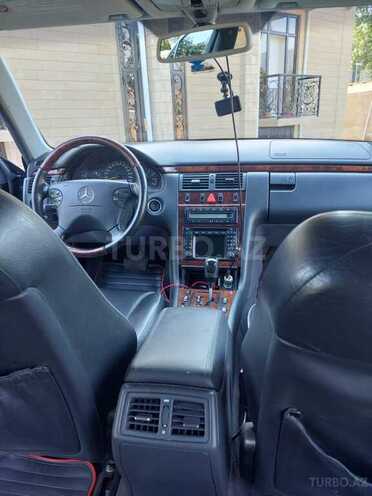 Mercedes E 320 2001, 313,000 km - 3.2 л - Balakən