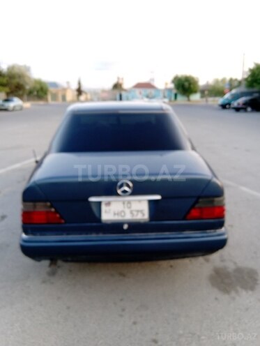 Mercedes E 220 1993, 254,800 km - 2.2 l - Sumqayıt