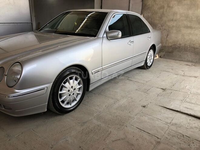 Mercedes E 270 2000, 298,497 km - 2.7 l - Neftçala