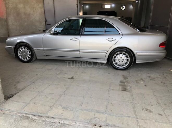 Mercedes E 270 2000, 298,497 km - 2.7 l - Neftçala
