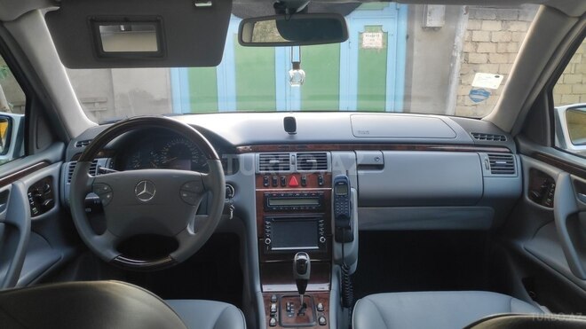 Mercedes E 320 2000, 280,000 km - 3.2 l - Bakı