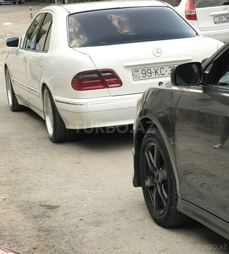 Mercedes E 240 2000, 311,528 km - 2.4 l - Bakı
