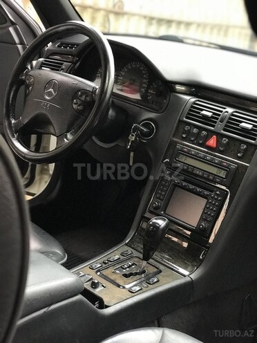 Mercedes E 240 2000, 311,528 km - 2.4 l - Bakı