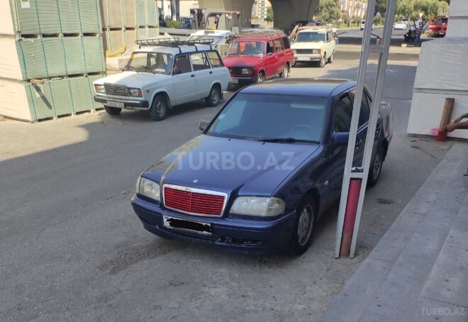 Mercedes C 220 1999, 466,000 km - 2.2 l - Bakı