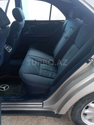 Mercedes E 230 1997, 380,000 km - 2.3 l - Saatlı