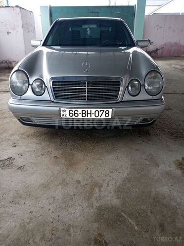 Mercedes E 230 1997, 380,000 km - 2.3 l - Saatlı