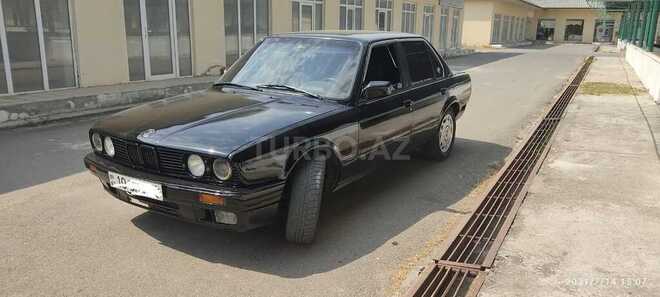 BMW 320 1988, 310,000 km - 2.0 l - Salyan