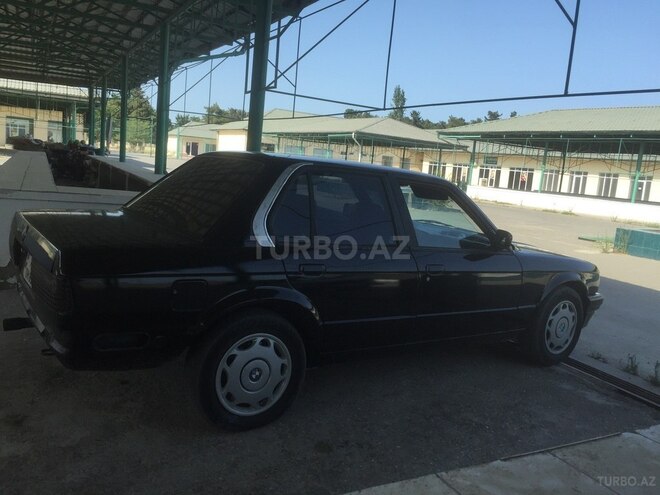 BMW 320 1988, 310,000 km - 2.0 l - Salyan