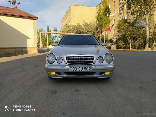 Mercedes E 240 2000, 318,000 km - 2.4 л - Bakı