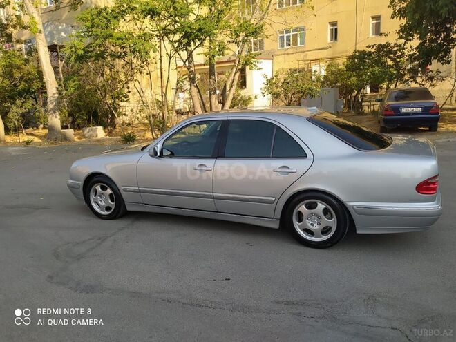 Mercedes E 240 2000, 318,000 km - 2.4 л - Bakı