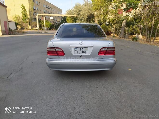 Mercedes E 240 2000, 318,000 km - 2.4 л - Bakı