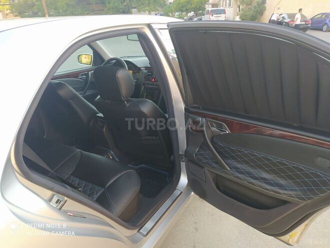 Mercedes E 240 2000, 318,000 km - 2.4 л - Bakı