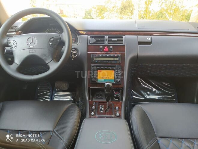 Mercedes E 240 2000, 318,000 km - 2.4 л - Bakı