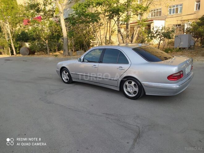Mercedes E 240 2000, 318,000 km - 2.4 л - Bakı
