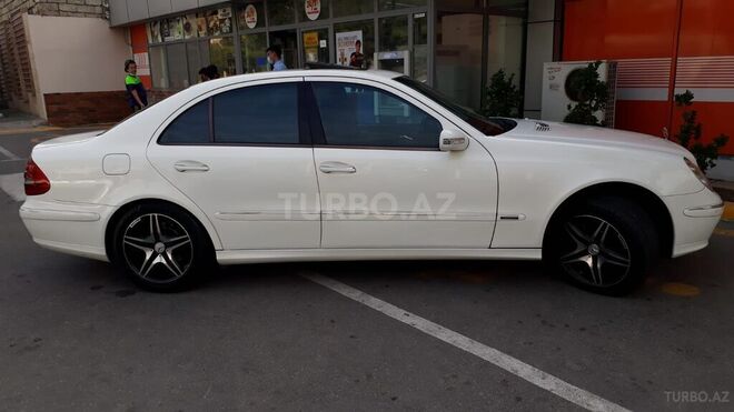 Mercedes E 270 2003, 402,240 km - 2.7 l - Bakı