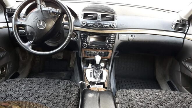 Mercedes E 270 2003, 402,240 km - 2.7 l - Bakı